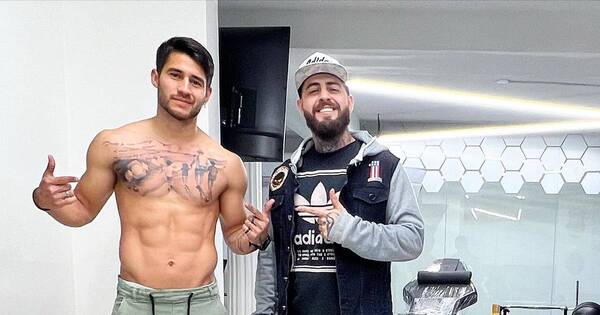 La Nación / ¡Tatuaje terminado! Tito Torres y un emotivo homenaje a su familia