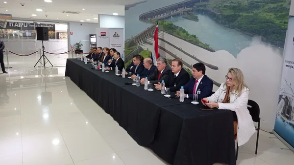 Tras acuerdo de tarifa de Itaipú, reducirán costo de la ANDE - Noticiero Paraguay