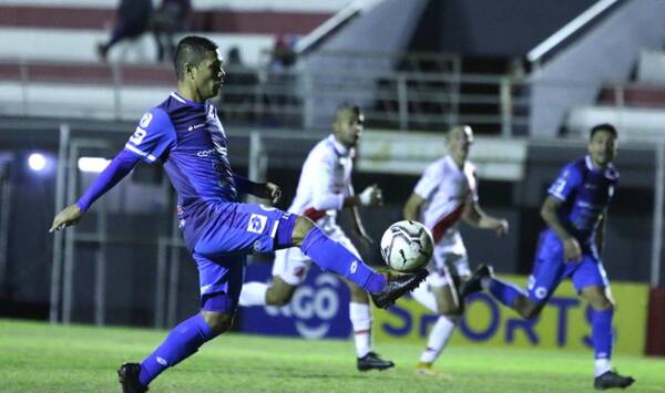 Crónica / Copa Paraguay: El "12" encuentra alivio y golea al Kelito