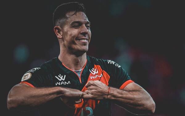 Crónica / Goianiense, con Churin como figura, dejó afuera de la Copa a Nacional