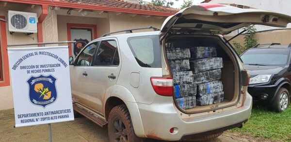 Abandonan camioneta con 705 kilos de marihuana prensada tras persecución policial en Hernandarias – Diario TNPRESS