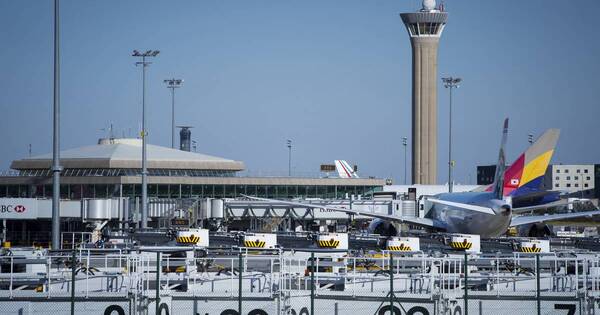 La Nación / Policía mata a un hombre armado con un cuchillo en aeropuerto de París