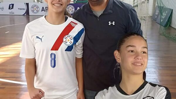 ENTRE LA ALBIRROJA Y OLIMPIA, SALONISTA ESTEÑA TIENE UN CRECIMIENTO ENORME EN EL FUTSAL