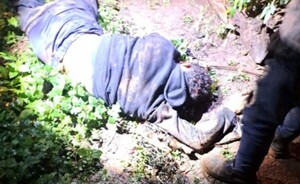 Arrojan a hombre a arroyo tras darle dos balazos
