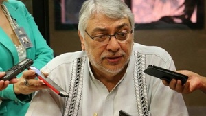 El senador Fernando Lugo se descompensó y fue llevado en ambulancia - Te Cuento Paraguay