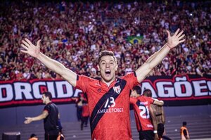 Una noche destacada de Diego Churín frente a Nacional y ante los ojos de Luis Suárez