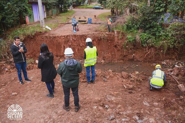 Inician demolición de puente en barrio San Roque - Noticde.com