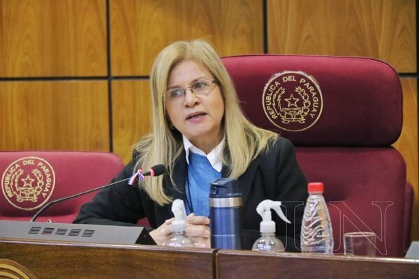 Diario HOY | Gobierno indolente "prioriza la política partidaria", lamenta hija de Óscar Denis