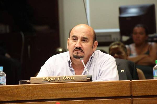 Ortiz asegura que votará a favor de un juicio político a la FGE si su reemplazo es liberal u opositor