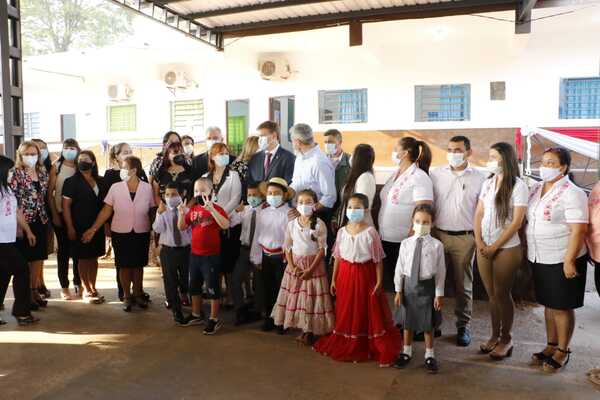 MEC apunta a clases presenciales y a la vacunación de estudiantes | 1000 Noticias