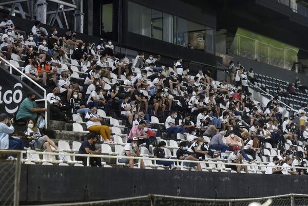 Superclásico: Olimpia habilitó el canje de entradas para socios - Olimpia - ABC Color