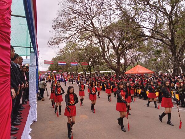 Misa y desfile cívico, con doble festejo en Altos - Nacionales - ABC Color