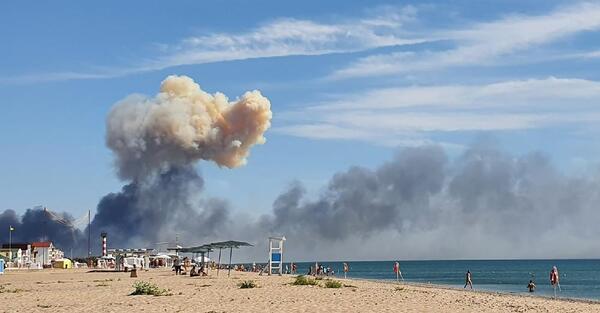 Ucrania anuncia la destrucción de 9 aviones rusos en Crimea