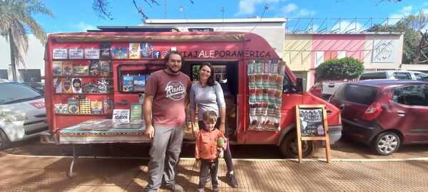 De Ushuaia a Alaska: pareja argentina de viajeros llega a Paraguay