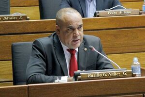 “No está en condiciones físicas ni pugilísticas, está todo achicharrado”, le dice a Bachi el secretario de Mario Abdo
