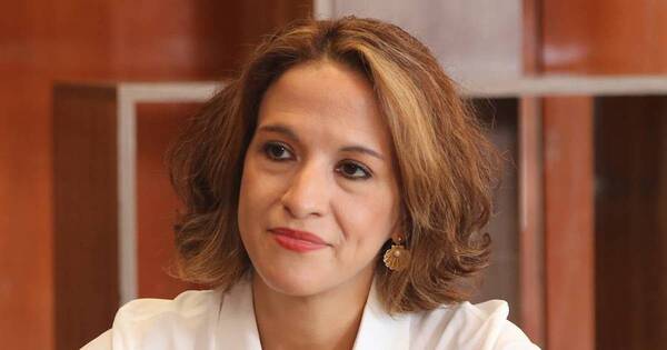 La Nación / Lea Giménez sobre negociación de Itaipú: “Desde el 2019 cada paso que da este Gobierno es una metida de pata”