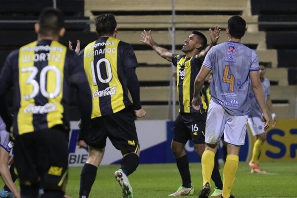 Esta vez, Guaraní sí pudo ante Cristóbal Colón y ya está en octavos de final