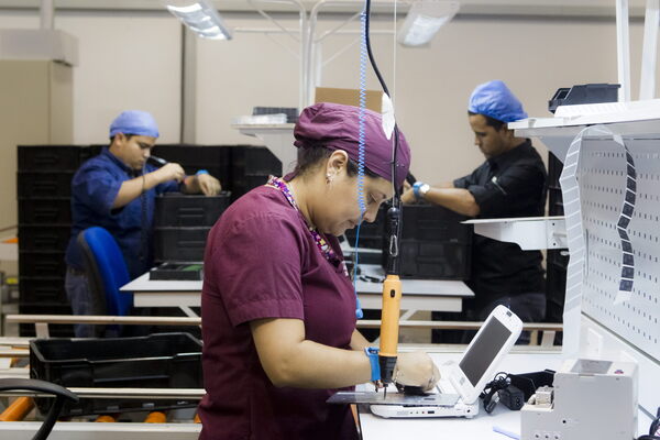 Las industrias de Venezuela aumentan en 10 % su capacidad operativa, según un gremio - MarketData