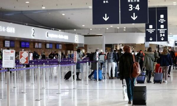 Policía francesa mató de un disparo a un hombre que portaba un cuchillo en el aeropuerto de París