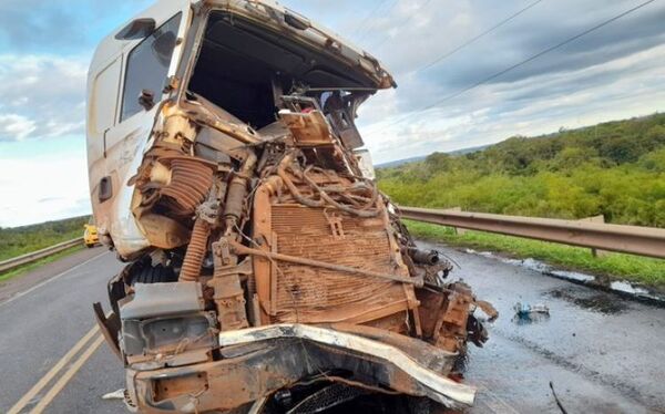 Múltiple choque deja heridos y daños materiales sobre la ruta PY03 en Arroyos y Esteros