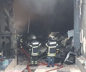 Incendio consume depósito de electrodomésticos en Encarnación - Policiales - ABC Color