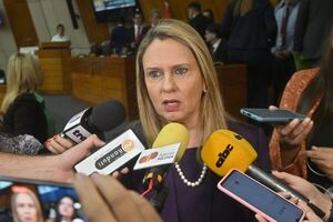 Comisión de Diputados dictaminará el martes nuevo pedido de juicio político a la fiscala general  - Política - ABC Color