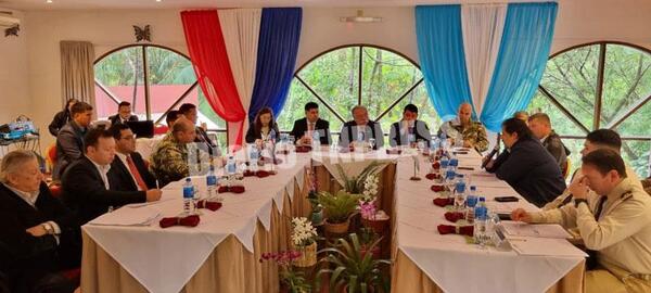 Gestionan operatividad de cruces fronterizos con Argentina en Irala, Ñacunday e Itaipyte – Diario TNPRESS