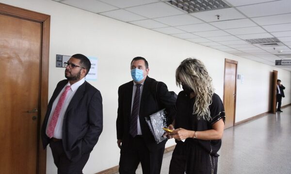 Segundo día de juicio a Natalia Zuccolillo: testigos ratifican las publicaciones desvirtuadas