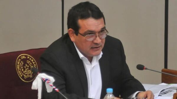 “El 65% de los jueces y fiscales están afiliados a algún partido político, afirma senador