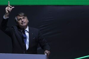 Bolsonaro se cita con altos magistrados electorales - Mundo - ABC Color