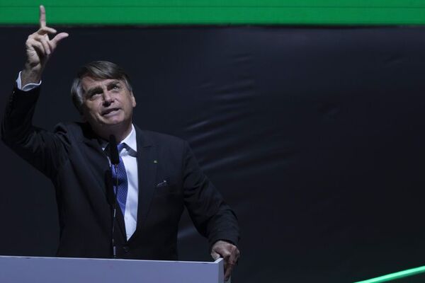 Bolsonaro se cita con altos magistrados electorales - Mundo - ABC Color