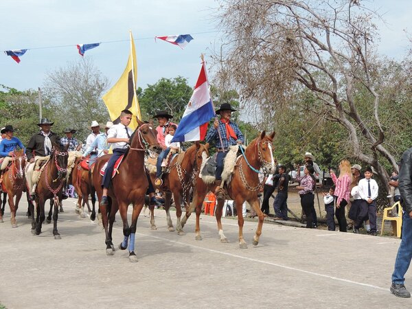 Comunidad Puerto Guaraní de Fuerte Olimpo celebró su aniversario N° 115