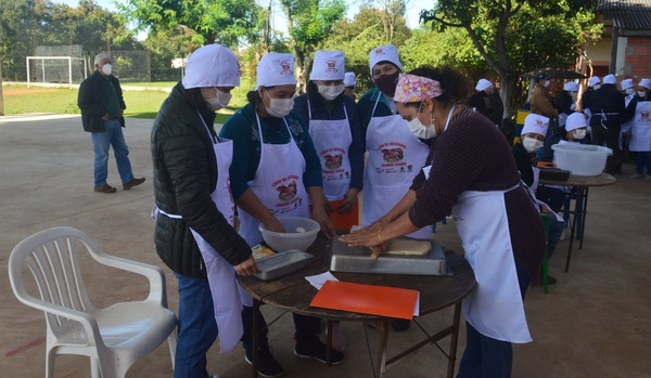Organizan cursos de procesamientos de mandioca y trigo - Noticiero Paraguay