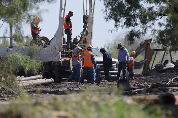 El drama de 10 mineros atrapados revive la polémica sobre las minas en México - MarketData