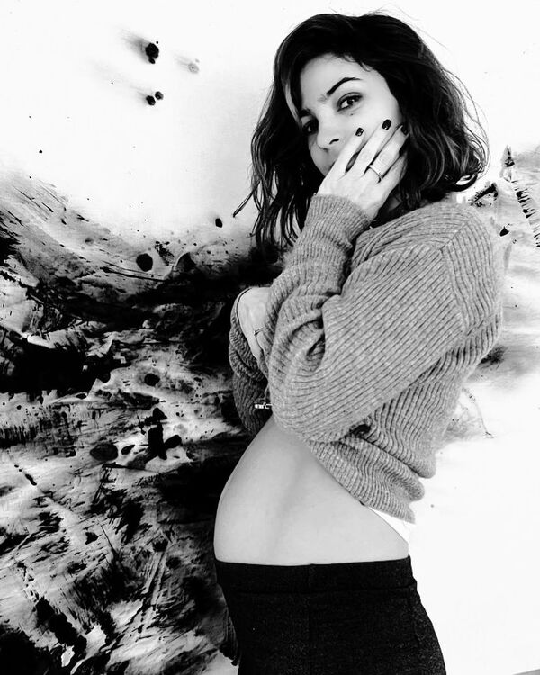 La actriz argentina Agustina Cherri está en la dulce espera de su cuarto hijo - Gente - ABC Color