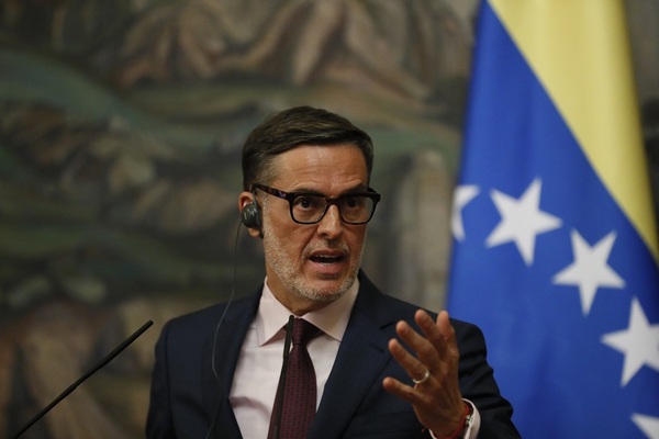 Maduro nombra a su nuevo embajador en Colombia | 1000 Noticias