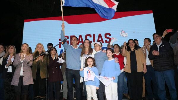 Rasmussen lanza candidatura para un segundo periodo en el Senado