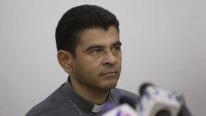 Obispo retenido en Nicaragua asegura estar bien de salud