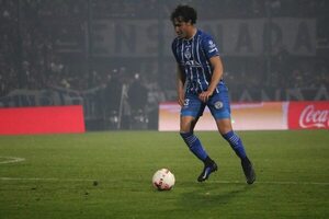 Godoy Cruz gana y sube en la tabla de la Liga argentina - Fútbol - ABC Color