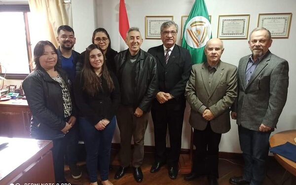 Coordinan acciones de trabajo para mejoras en Filial Minga Porâ – UNE