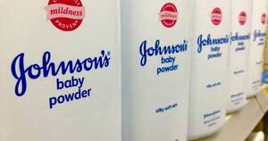 La Nación / Johnson & Johnson anuncia que retira del mercado su talco para bebés