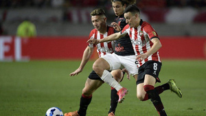 Crónica / Morel gatilló contra el arbitraje: "Para mi fue un robo"