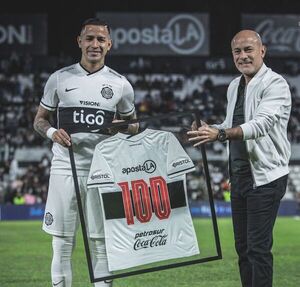 Miguel Cardona confirmó que el Dinamo Kiev pidió a FIFA levantar la sanción a Olimpia - Olimpia - ABC Color