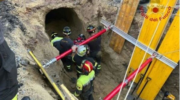 Excavaban un túnel para robar un banco, se les derrumbó y un ladrón tuvo que ser rescatado
