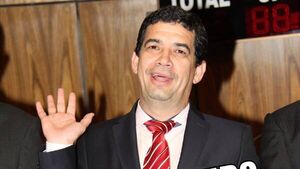 Hugo Velázquez, significativamente corrupto, desató artillería pesada de memes