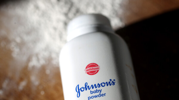 Diario HOY | Johnson & Johnson dejará de vender talco para bebés en todo el mundo en 2023