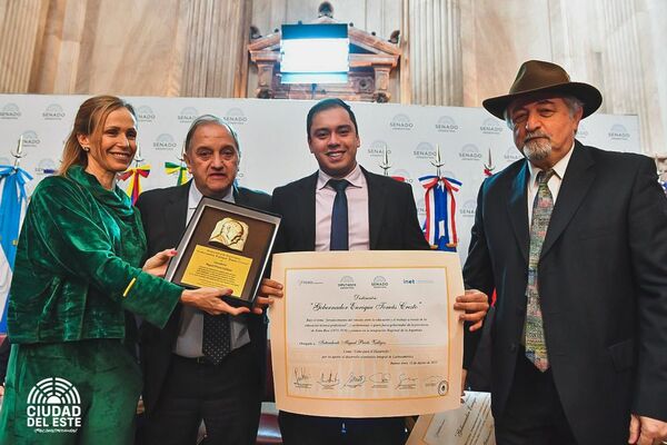 Miguel Prieto es honrado con distinción internacional por el Senado Argentino - La Clave