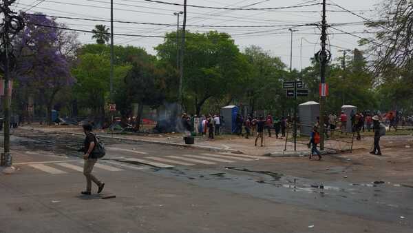 Hay 7 policías heridos tras enfrentamiento con manifestantes | 1000 Noticias