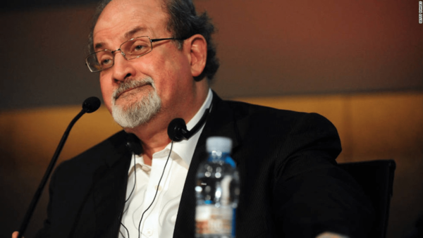 Cumplieron la fatua: Salman Rushdie fue apuñalado en un evento en Nueva York