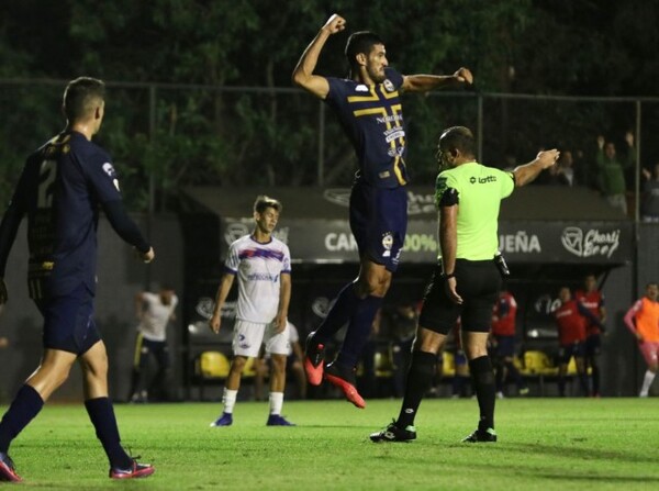 El Triqui festejó en su casa - APF